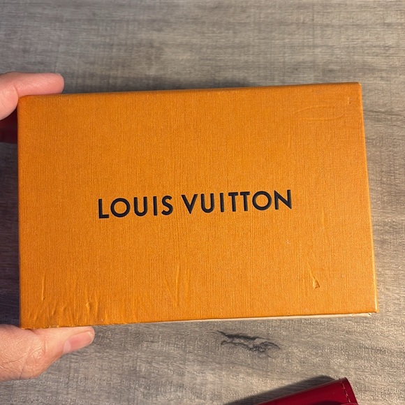 Louis Vuitton Vernis Key Holder and Box - Picture 9 of 12